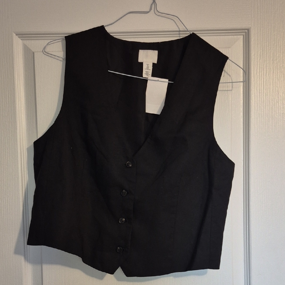 NWT | H&M Black Sleeveless Vest